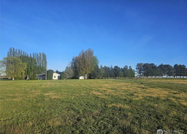 Property at 1830 W Black Arrow Ln, Othello, WA 99344, 4 beds, 2 baths