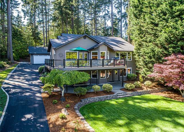 Property at 6409 W Tapps Hwy E, Bonney Lake, WA 98391, 5 beds, 3.5 baths