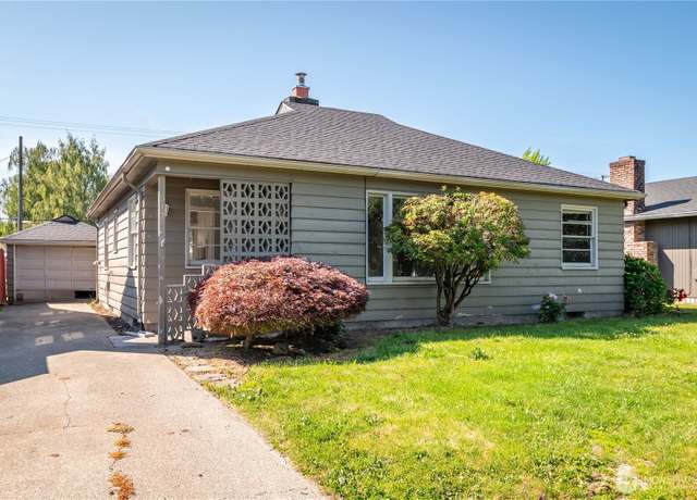 Property at 517 22nd Ave, Longview, WA 98632, 3 beds, 1 bath