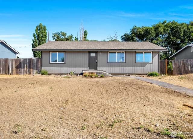 Property at 9840 NE Apple Rd, Moses Lake, WA 98837, 3 beds, 1 bath