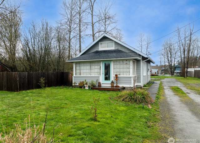 Property at 12813 42nd Ave E, Tacoma, WA 98446, 2 beds, 1 bath