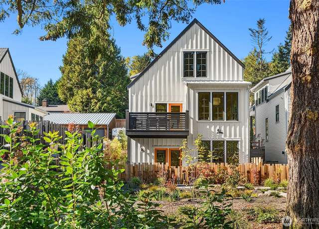 Property at 2216 NE 125th St, Seattle, WA 98125, 4 beds, 3 baths