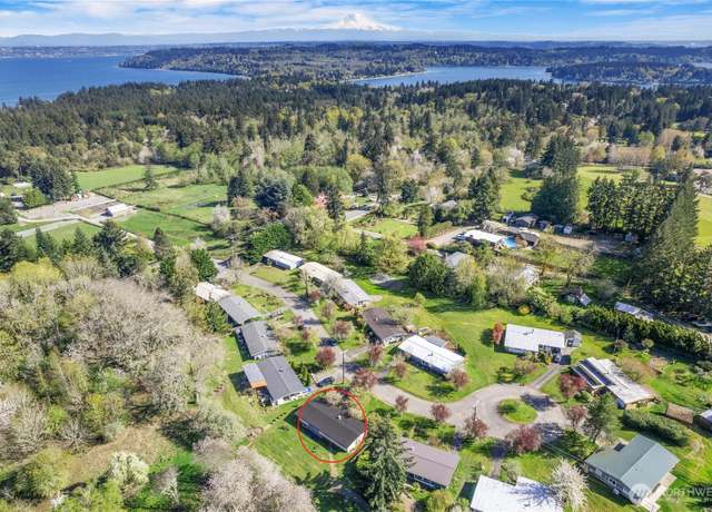 Property at 9918 SW 206th Ct N, Vashon, WA 98070, 3 beds, 1.5 baths