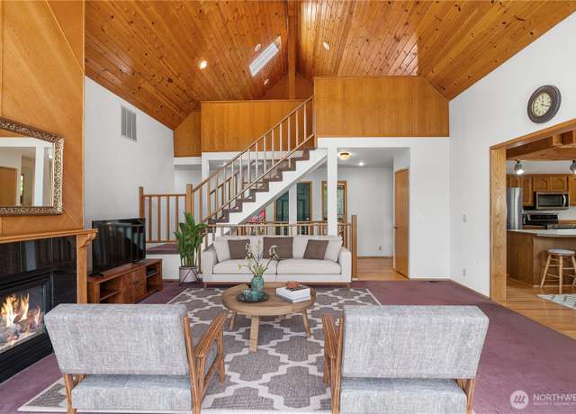 Property at 5127 215th St SE, Woodinville, WA 98072, 3 beds, 3 baths