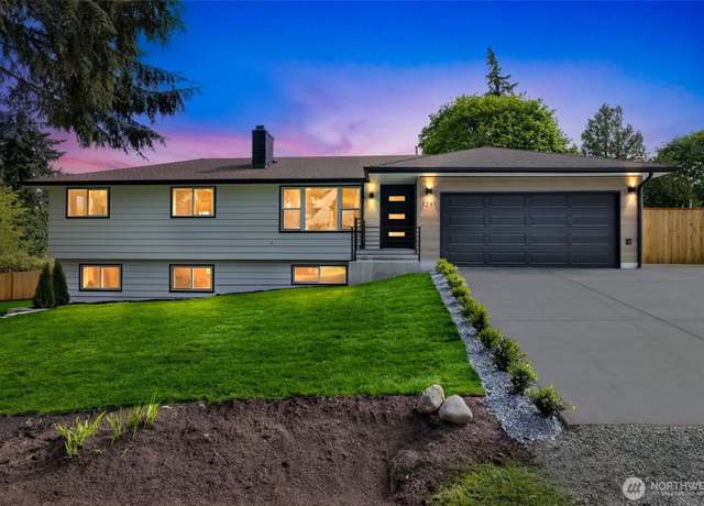 Property at 1241 S 226th St, Des Moines, WA 98198, 5 beds, 3 baths