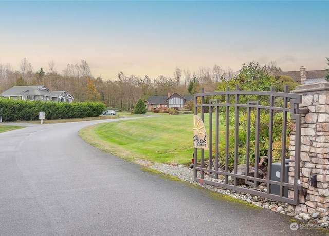 Property at 31628 19th Dr NW, Stanwood, WA 98292, 4 beds, 2.5 baths