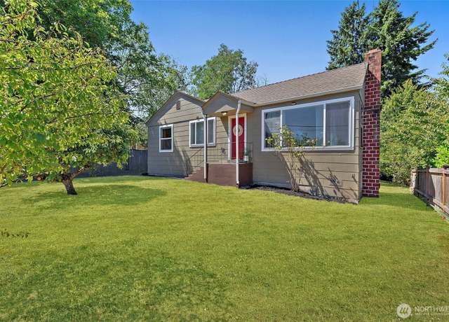 Property at 10743 14th Ave SW, Seattle, WA 98146, 4 beds, 1.5 baths