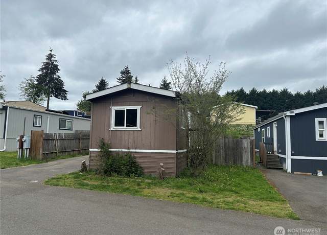Property at 10206 218th Ave E, Bonney Lake, WA 98391, 2 beds, 2 baths
