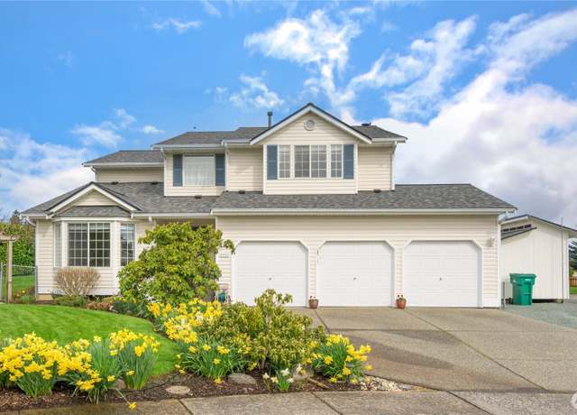 Property at 1712 25th H Ct, Anacortes, WA 98221, 5 beds, 2.5 baths