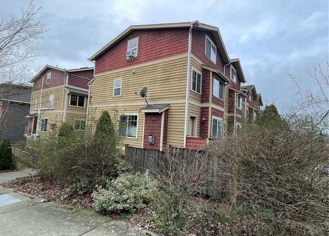 Property at 519 N 39th St, Seattle, WA 98103, 3 beds, 2.5 baths