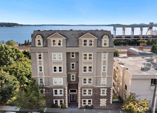 Property at 505 W Mercer Pl #101, Seattle, WA 98119, 2 beds, 2.5 baths