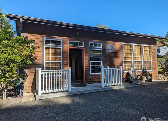 Property at 133 Streamside Dr, Mossyrock, WA 98564, 1 bed, 1 bath