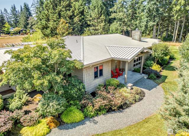 Property at 7870 NE Koura Farm Dr, Bainbridge Island, WA 98110, 3 beds, 3.5 baths