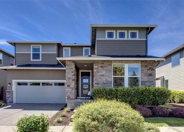 Property at 347 Vaughan Blvd NE, North Bend, WA 98045, 4 beds, 3.5 baths