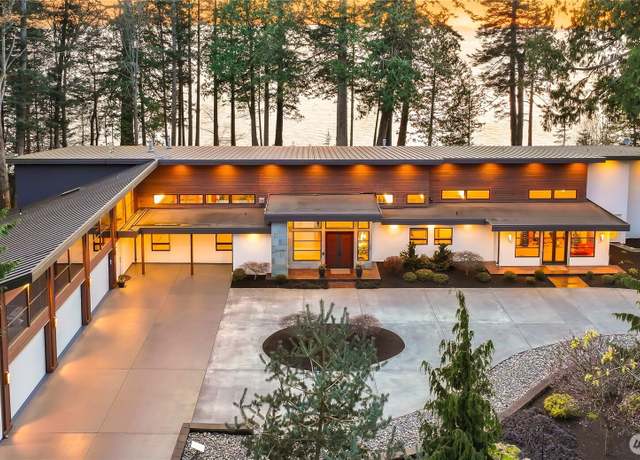 Property at 8277 Semiahmoo Dr, Blaine, WA 98230, 3 beds, 4.5 baths