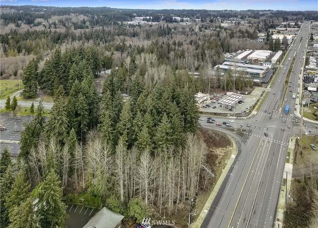 Property at 955 S 356th St, Federal Way, WA 98003