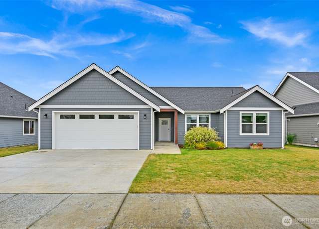 Property at 2212 Currant St, Lynden, WA 98264, 3 beds, 2 baths