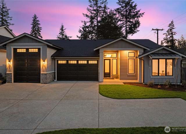 Property at 541 SW 366th St #1, Federal Way, WA 98023, 3 beds, 2.5 baths
