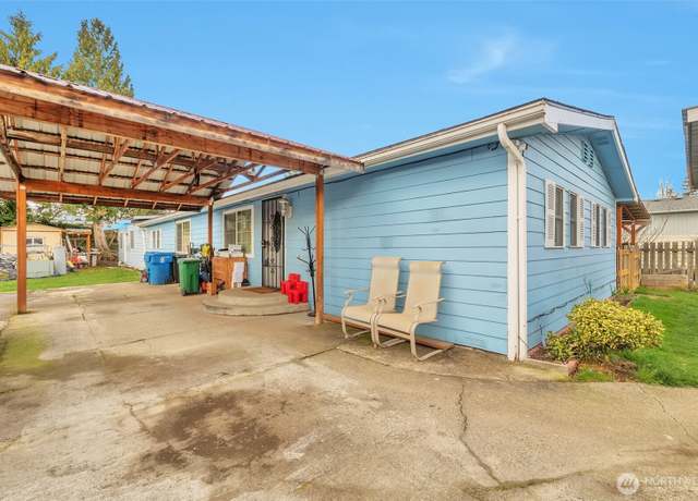 Property at 18615 109th Ave SE, Renton, WA 98055, 5 beds, 4 baths