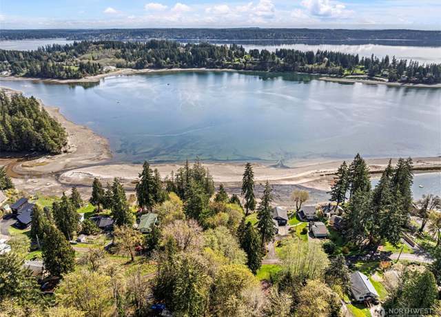 Property at 430 E Lombard Rd, Grapeview, WA 98546