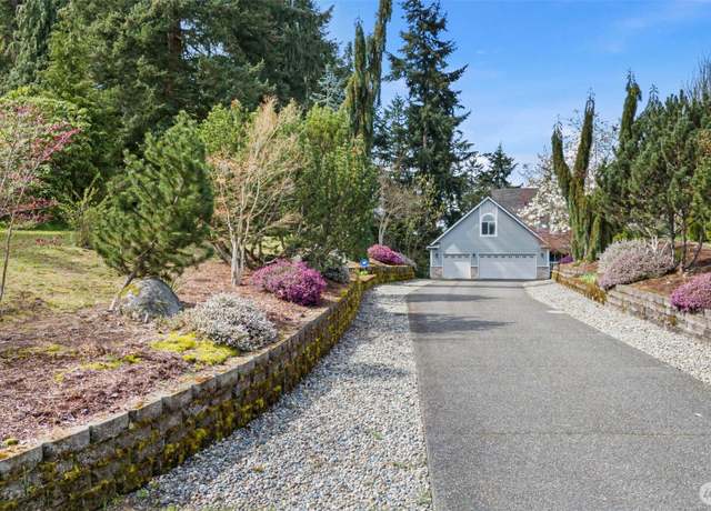 Property at 1716 7th St SE, Puyallup, WA 98372, 5 beds, 3.5 baths