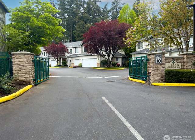 Property at 12530 Admiralty Way Unit I204, Everett, WA 98204, 3 beds, 2 baths