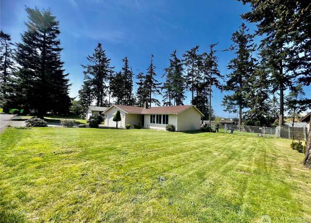 Property at 2137 N Colonial Way, Oak Harbor, WA 98277, 3 beds, 2 baths