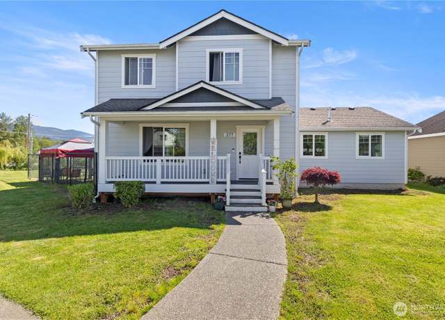 Property at 277 Klinger St, Sedro Woolley, WA 98284, 3 beds, 2.5 baths