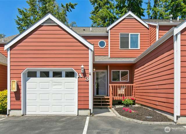 Property at 1250 SW Heller St Unit A3, Oak Harbor, WA 98277, 3 beds, 2.5 baths