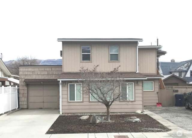 Property at 339 Methow St, Wenatchee, WA 98801, 2 beds, 2 baths