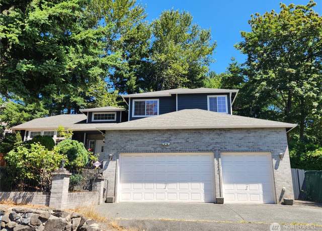 Property at 22528 100th Ave SE, Kent, WA 98031, 4 beds, 2.5 baths