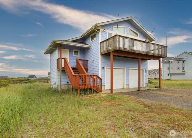 Property at 1488 Ocean Shores Blvd SW, Ocean Shores, WA 98569, 3 beds, 2.5 baths