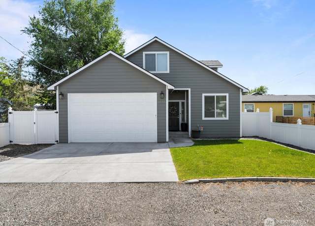 Property at 5971 Deer St, West Richland, WA 99353, 5 beds, 3 baths
