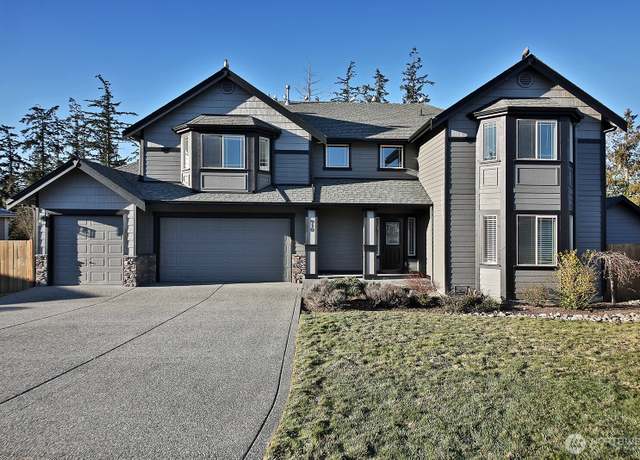Property at 910 Cove View Cir, Oak Harbor, WA 98277, 4 beds, 2.5 baths