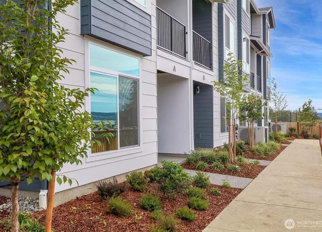 Property at 3620 W Mukilteo Blvd Unit D, Everett, WA 98203, 3 beds, 3 baths
