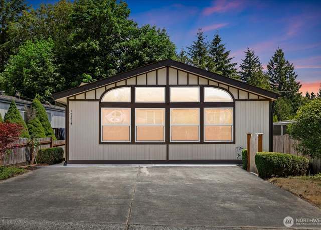 Property at 19214 129th Ct NE, Bothell, WA 98011, 3 beds, 2 baths
