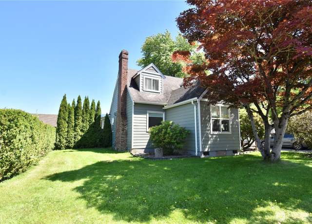 Property at 303 S Washington St, Everson, WA 98247, 3 beds, 2 baths