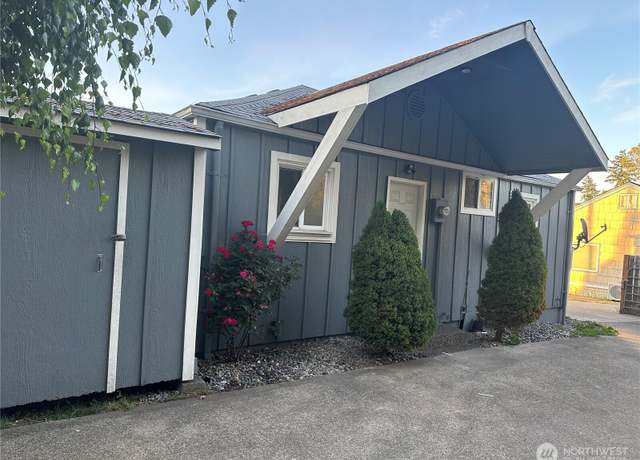 Property at 1421 Fairmount Ave, Shelton, WA 98584, 2 beds, 1 bath