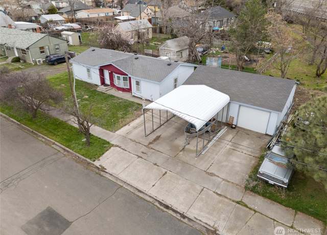 Property at 716 N 8th Ave, Walla Walla, WA 99362, 3 beds, 2 baths