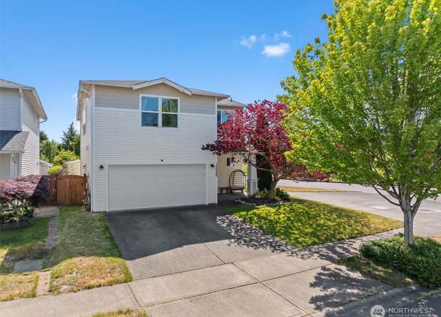 Property at 10096 Terra Glenn St SE, Yelm, WA 98597, 3 beds, 2.5 baths