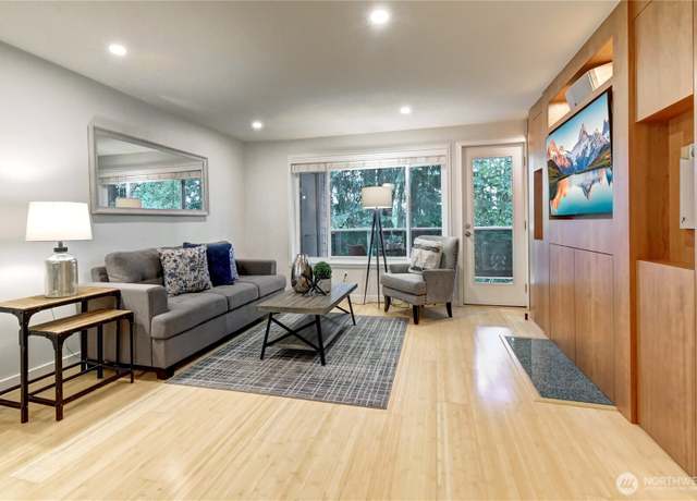 Property at 15732 NE 70th Ct, Redmond, WA 98052, 2 beds, 2 baths