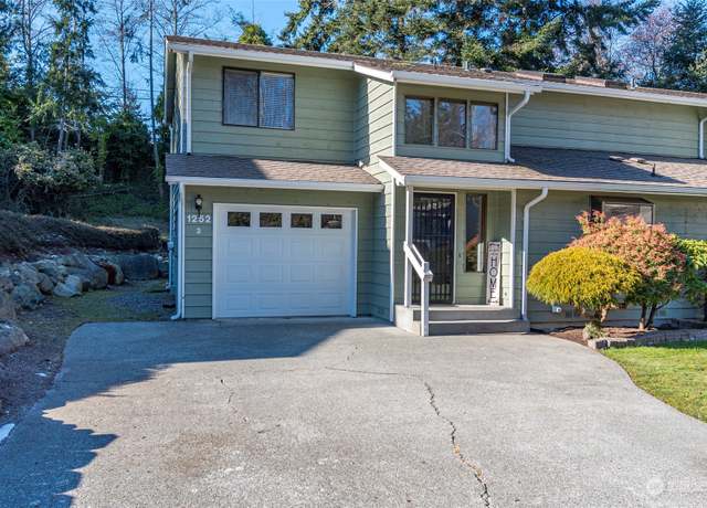 Property at 1252 NW Lanyard Loop #2, Oak Harbor, WA 98277, 3 beds, 2.5 baths