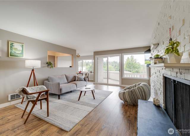 Property at 1110 5th Ave S #304, Edmonds, WA 98020, 2 beds, 1 bath