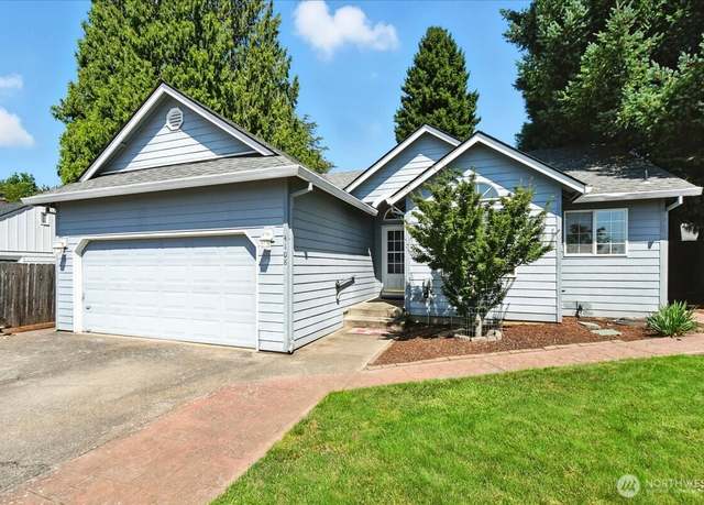Property at 4108 NE 41st St, Vancouver, WA 98661, 3 beds, 2 baths