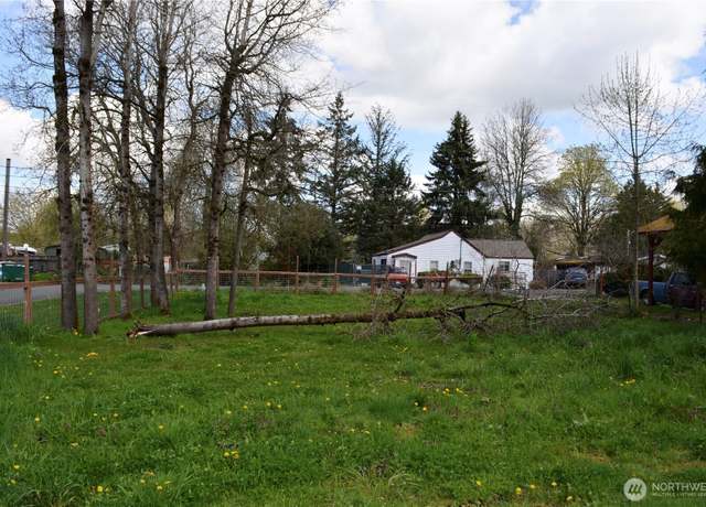Property at 902 97th St E, Tacoma, WA 98445
