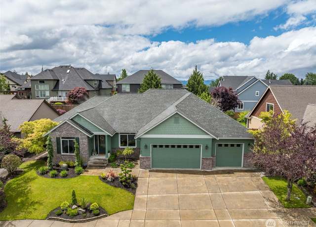 Property at 673 S 15th Ct, Ridgefield, WA 98642, 3 beds, 2.5 baths