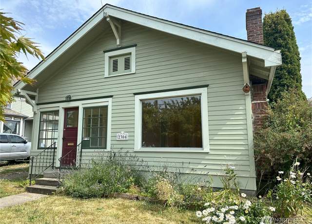Property at 2306 C St, Bellingham, WA 98225, 2 beds, 1 bath