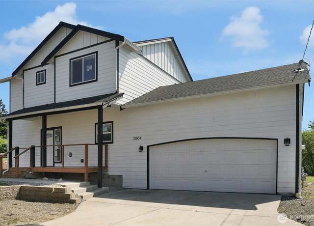 Property at 3004 S 15th St, Tacoma, WA 98405, 3 beds, 2.5 baths