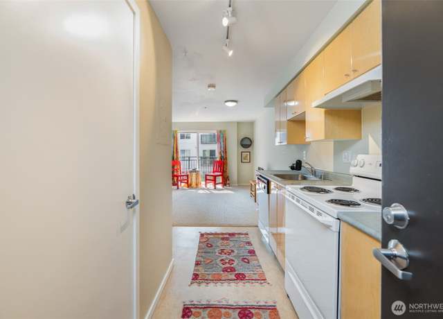Property at 425 Vine St #623, Seattle, WA 98121, 1 bath
