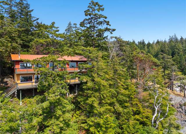 Property at 7782 Cypress Way, Anacortes, WA 98221, 2 beds, 2.5 baths